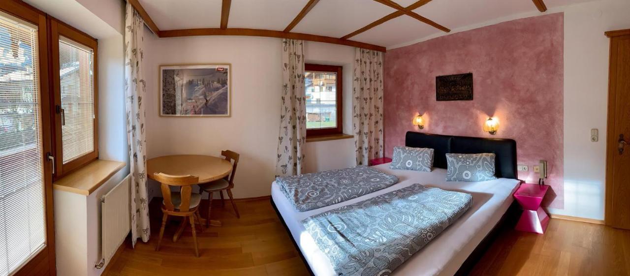 Chalet Neuhaus Ried im Zillertal Buitenkant foto